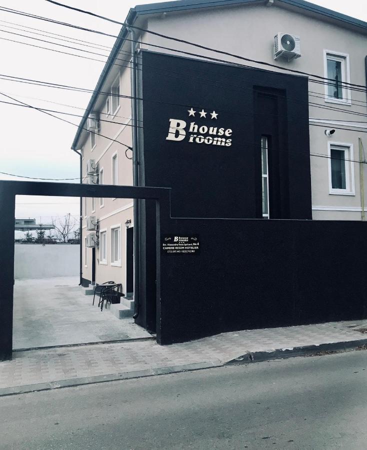B House Rooms Iasi Exteriör bild
